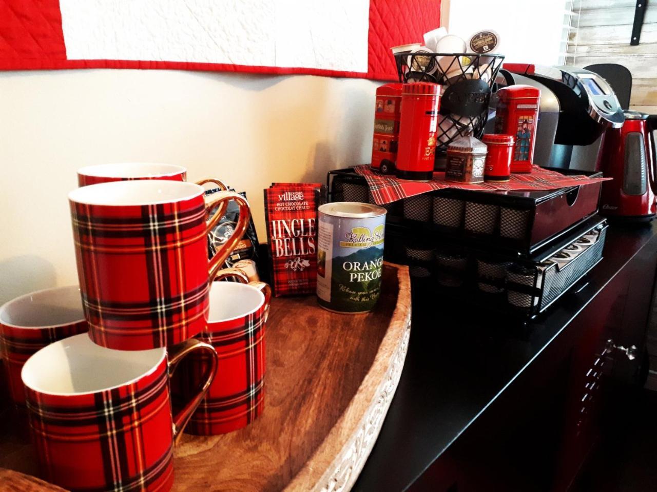 The Tartan House Bed & Breakfast Эйджакс Экстерьер фото